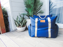 Load image into Gallery viewer, Luxury dog bed and car seat - Navy
